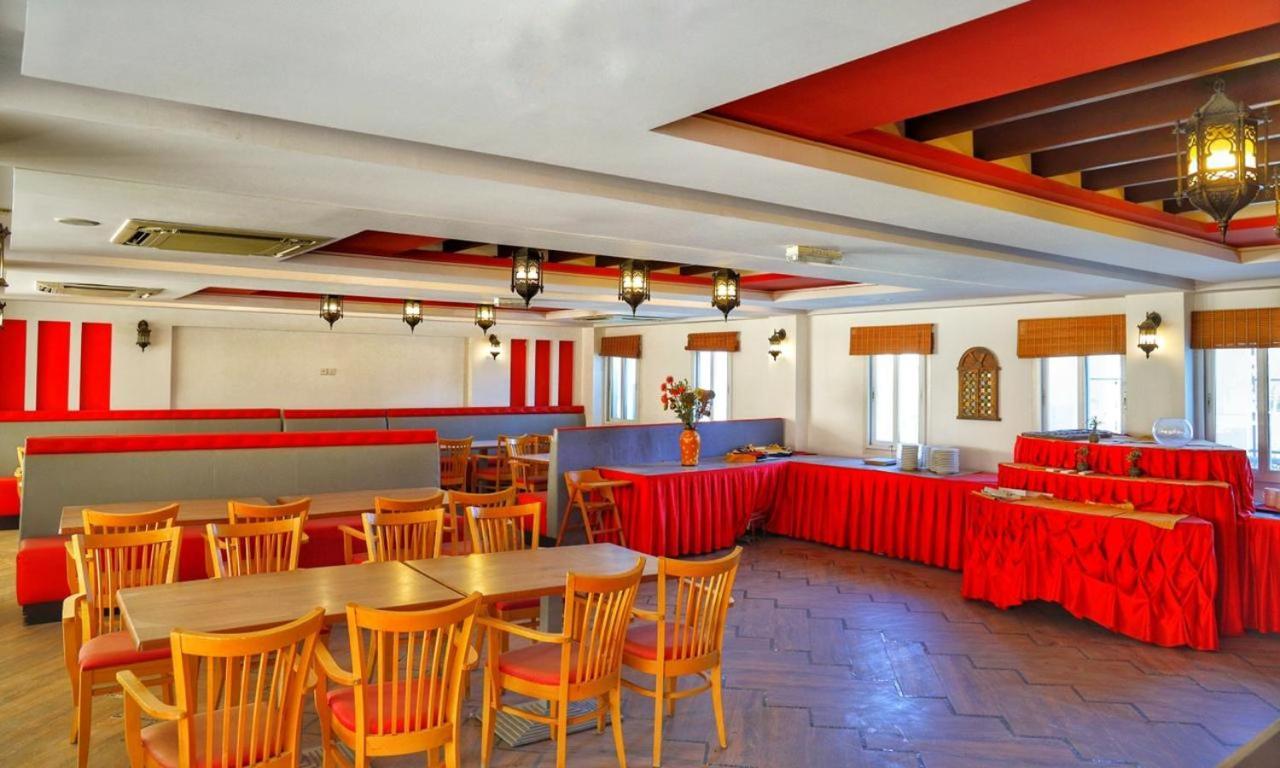 Johny International Hotel Muskat Eksteriør bilde