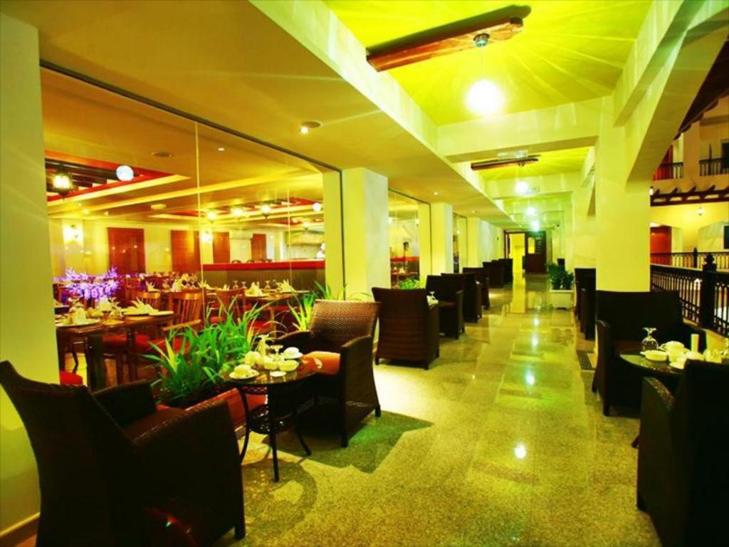 Johny International Hotel Muskat Eksteriør bilde