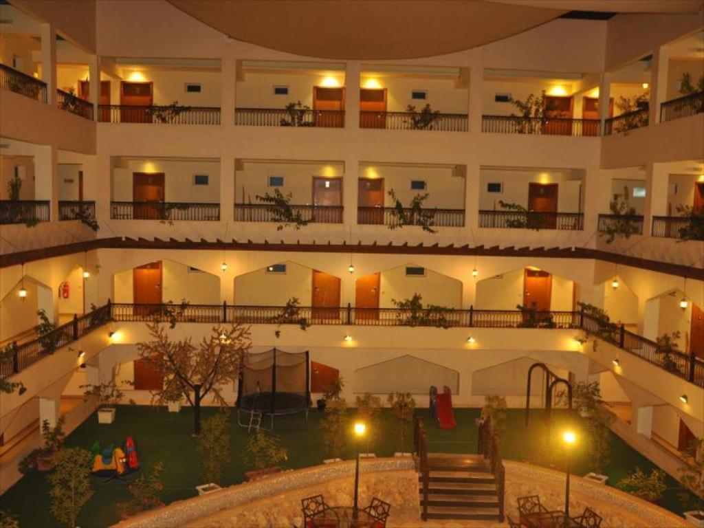 Johny International Hotel Muskat Eksteriør bilde